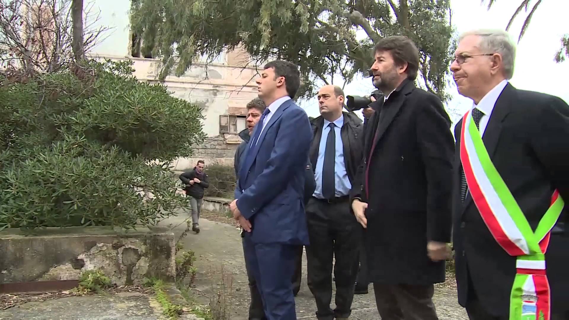 Matteo Renzi con il ministro Franceschini a Ventotene