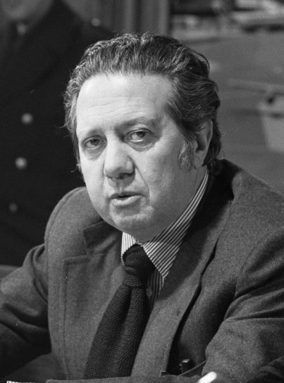 Mario Soares, 1975